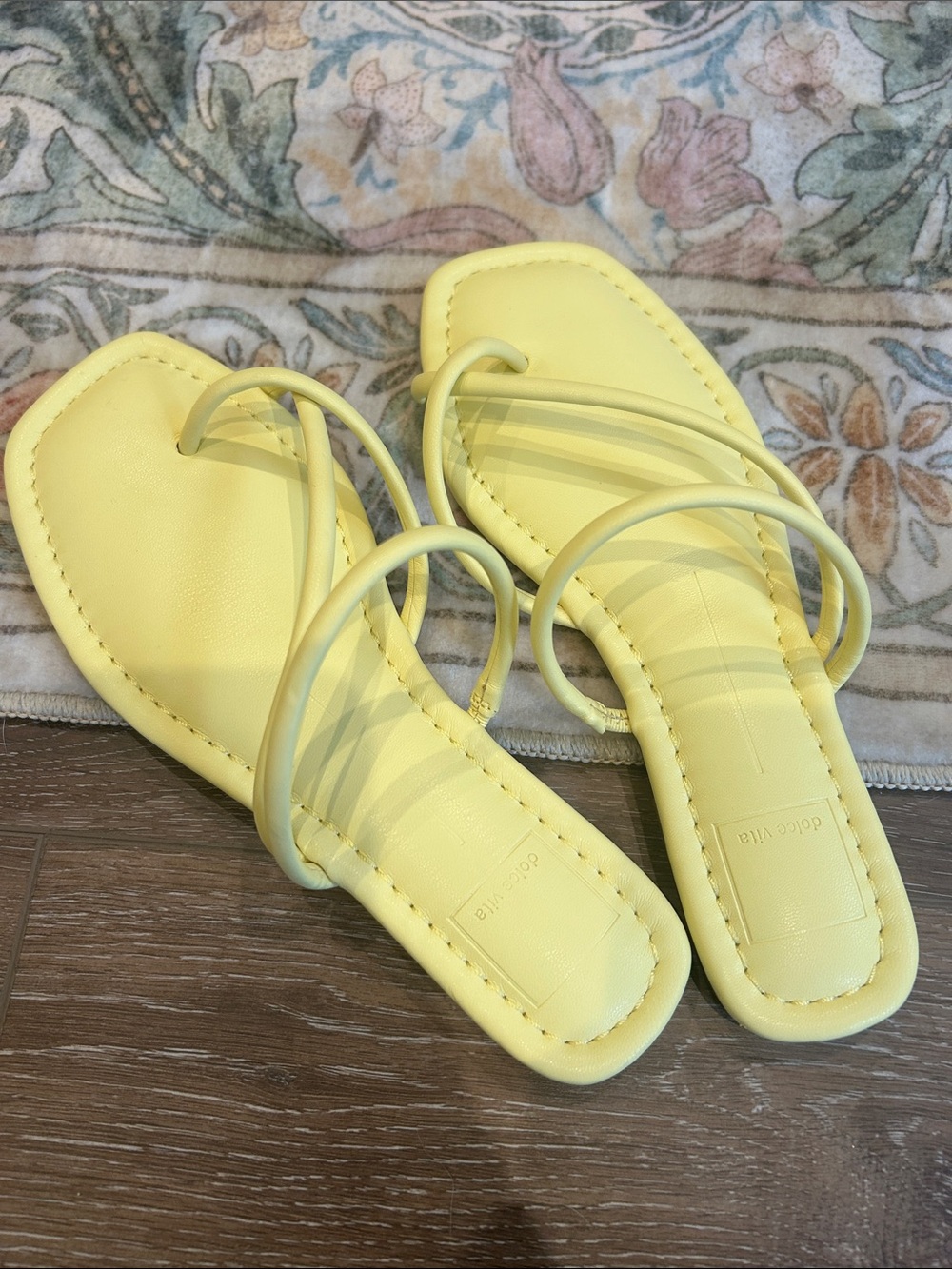 NEW Dolce Vita Yellow Strappy Square-Toe Women's Sandals - Picture 4 of 7